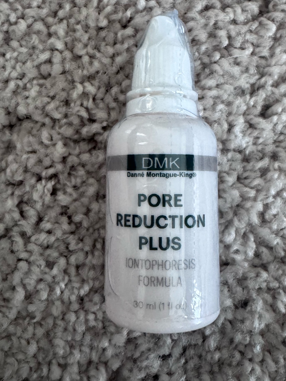 Michael Kors Pore Reduction Plus Serum - White